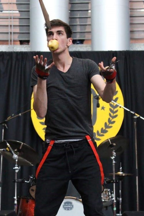 20220601_applejuggle2222