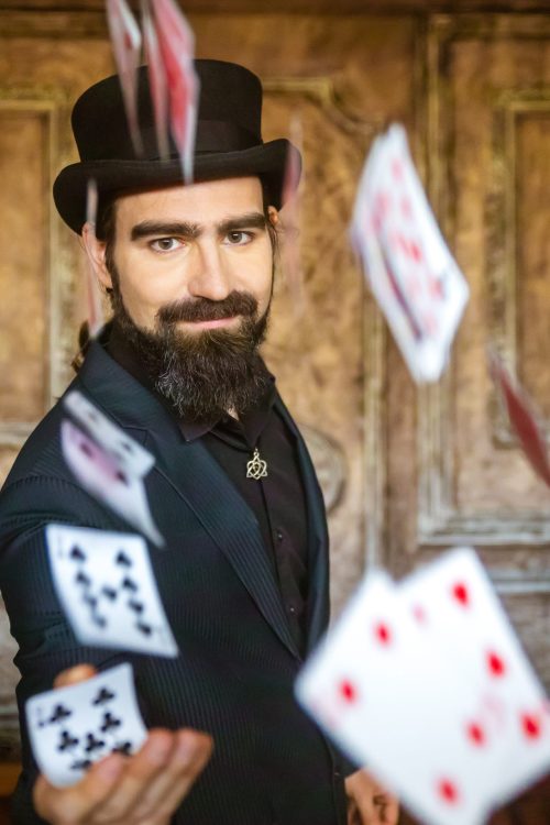 20230622_Spencer_Scurr_Card_Spray-min